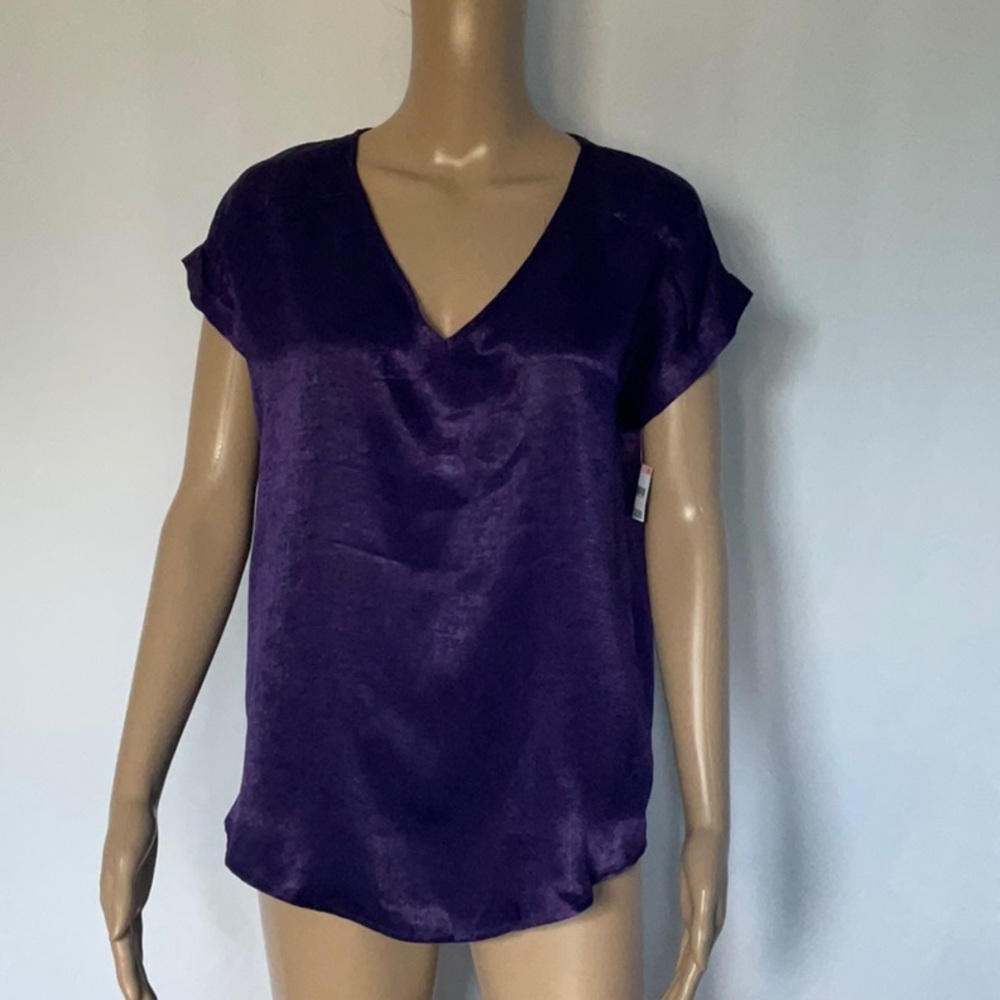 Simply styled Elegant Purple Cap Sleeve Blouse V-Neck‎ satin Size M